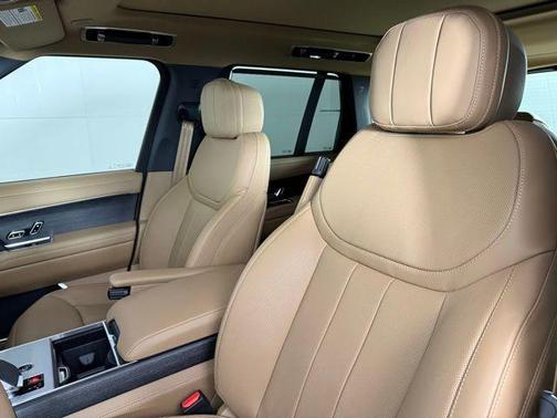 2025 Land Rover Range Rover P530 SE