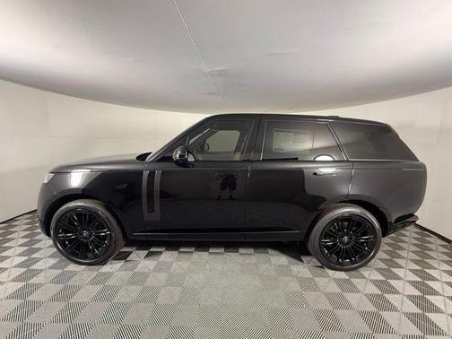 2025 Land Rover Range Rover P530 SE