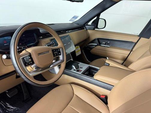 2025 Land Rover Range Rover P530 SE