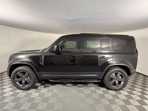2025 Land Rover Defender 110 P400 S