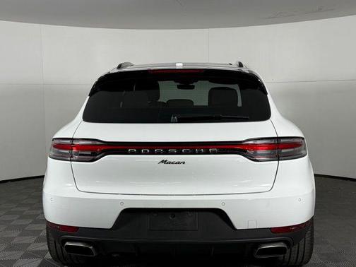 2021 Porsche Macan Base