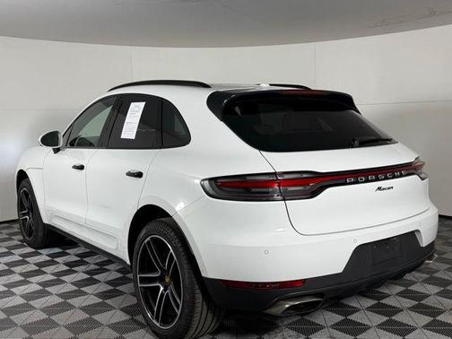 2021 Porsche Macan Base