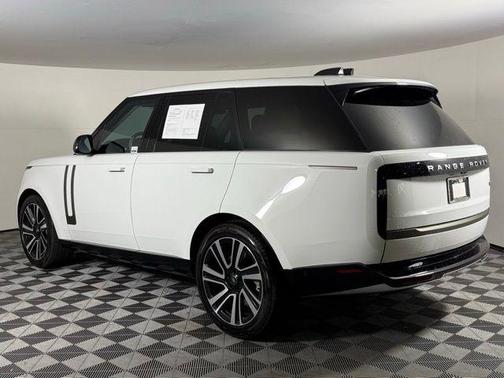 2023 Land Rover Range Rover P530 SE