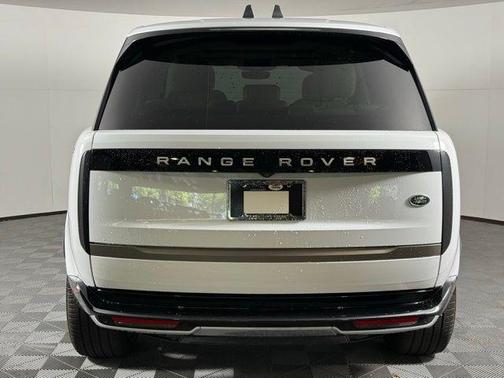 2023 Land Rover Range Rover P530 SE