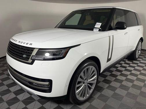 2025 Land Rover Range Rover P400 SE 7 Seat