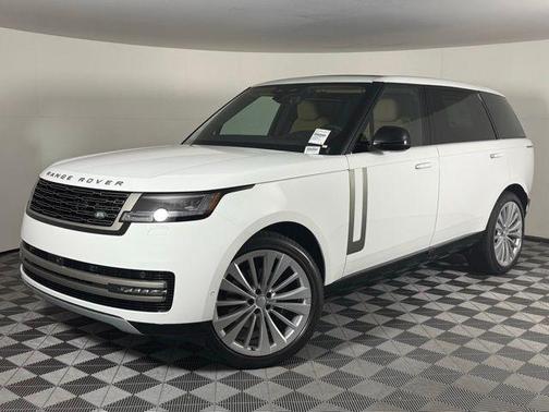2025 Land Rover Range Rover P400 SE 7 Seat