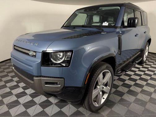 2025 Land Rover Defender 110 P400 X-Dynamic SE