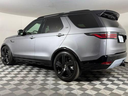 2026 Land Rover Discovery Tempest Edition