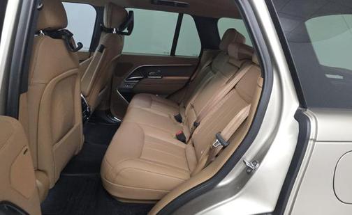 2025 Land Rover Range Rover P550e SE