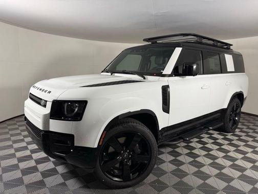 2025 Land Rover Defender 130 P400 X-Dynamic SE