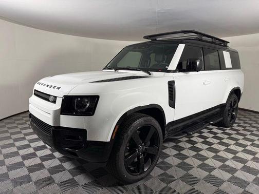 2025 Land Rover Defender 130 P400 X-Dynamic SE