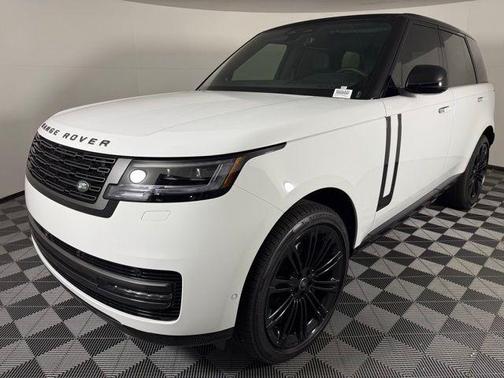 2025 Land Rover Range Rover P400 SE