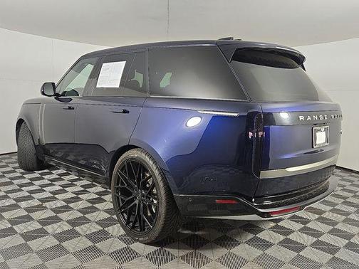 2023 Land Rover Range Rover SE