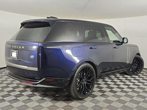 2023 Land Rover Range Rover SE
