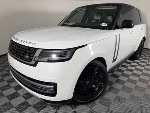 2025 Land Rover Range Rover P530 SE
