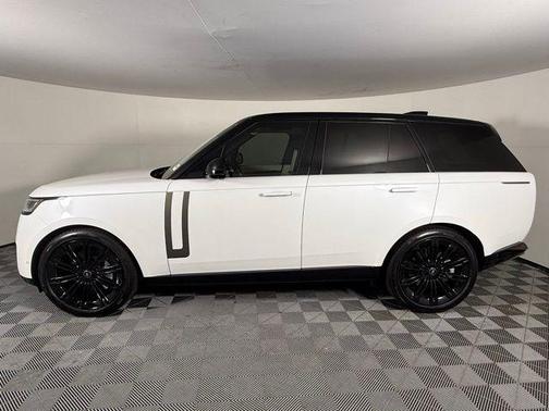 2025 Land Rover Range Rover P530 SE