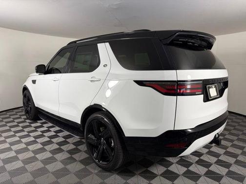 2025 Land Rover Discovery P360 Dynamic SE
