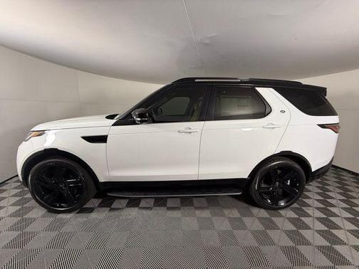 2025 Land Rover Discovery P360 Dynamic SE