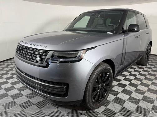 2025 Land Rover Range Rover P550e SE
