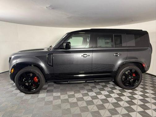 2025 Land Rover Defender 110 P400 X