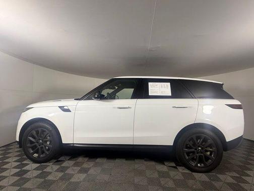 2025 Land Rover Range Rover Sport SE