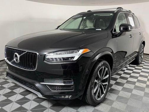 2019 Volvo XC90 T6 Momentum