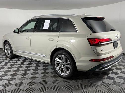 2022 Audi Q7 55 Prestige