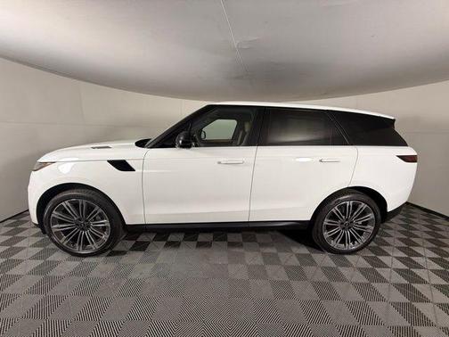 2025 Land Rover Range Rover Sport SE