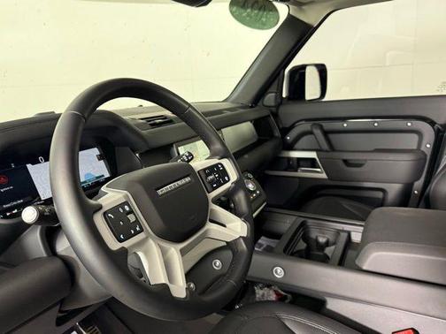 2024 Land Rover Defender 110 P300