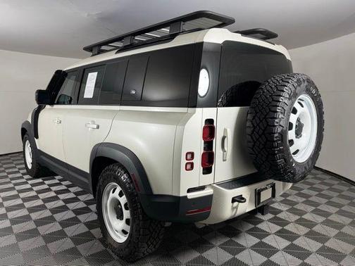 2024 Land Rover Defender 110 P300
