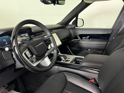 2025 Land Rover Range Rover P530 Autobiography