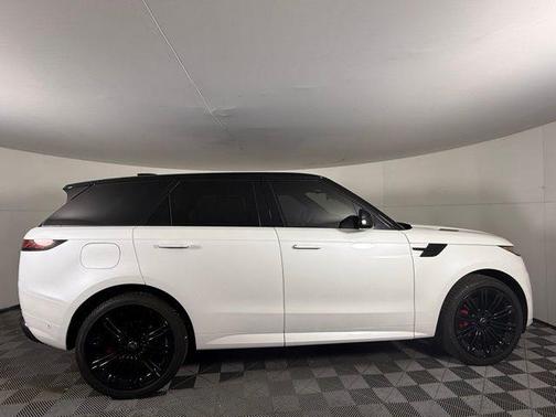 2024 Land Rover Range Rover Sport SE