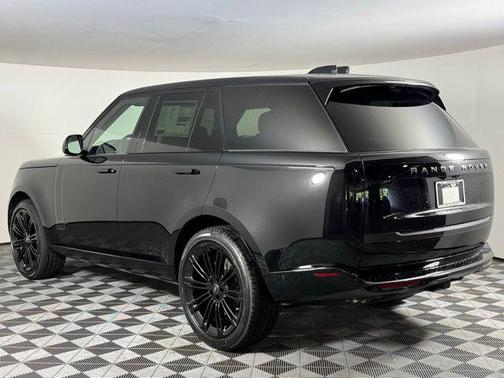 2025 Land Rover Range Rover P530 SE