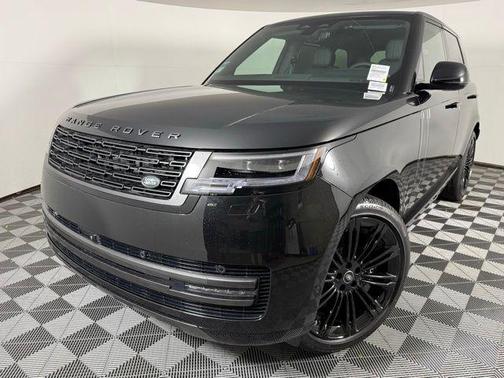 2025 Land Rover Range Rover P530 SE