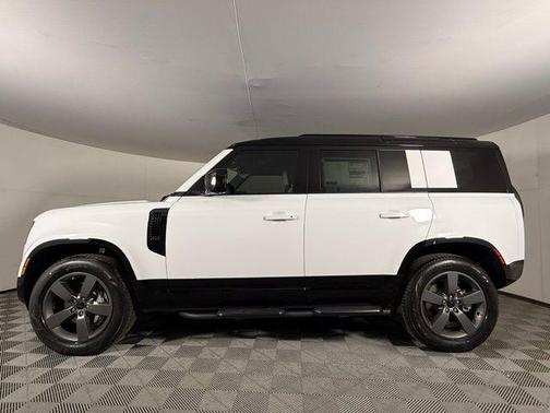 Fuji White 2026 Land Rover Defender P400 X-Dynamic SE