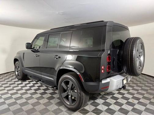 2025 Land Rover Defender 110 P300