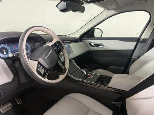 Santorini Black Metallic 2025 Land Rover Range Rover Velar P400 Dynamic SE