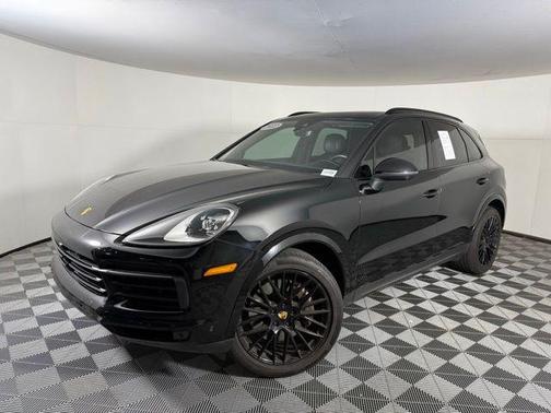 2022 Porsche Cayenne Base
