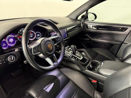 2022 Porsche Cayenne Base