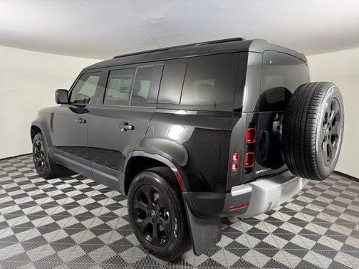 2025 Land Rover Defender 110 P300