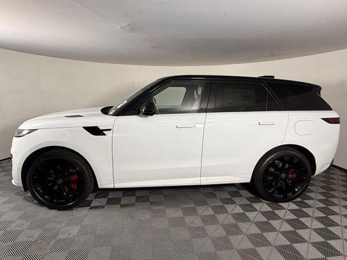 2025 Land Rover Range Rover Sport SE