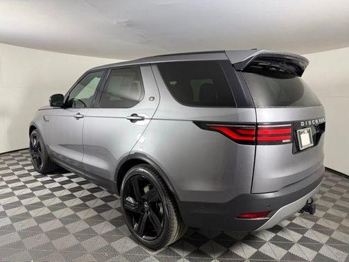 2025 Land Rover Discovery P300 S