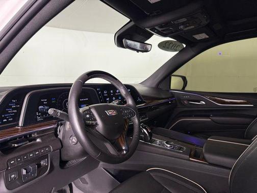 2022 Cadillac Escalade ESV Premium Luxury
