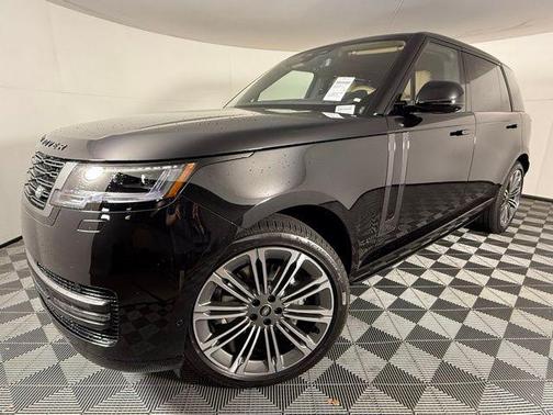 2025 Land Rover Range Rover P400 SE 7 Seat