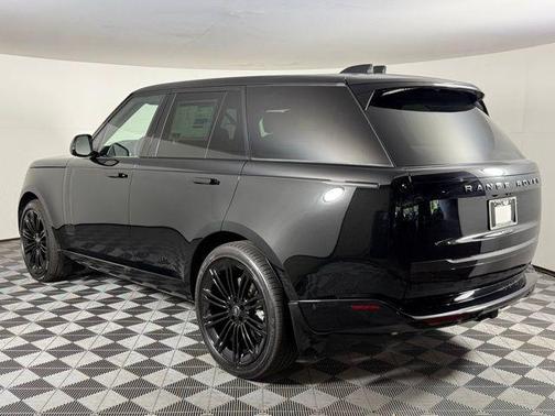 2025 Land Rover Range Rover P530 SE