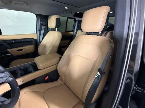 Carpathian Grey Premium Metallic 2025 Land Rover Defender 110 P300