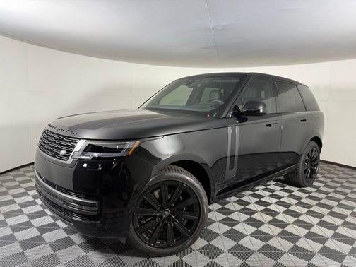 2025 Land Rover Range Rover P550e SE