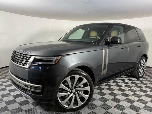 2025 Land Rover Range Rover P530 SE