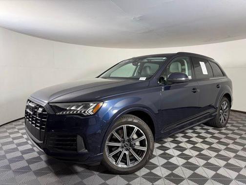 2024 Audi Q7 45 Premium Plus