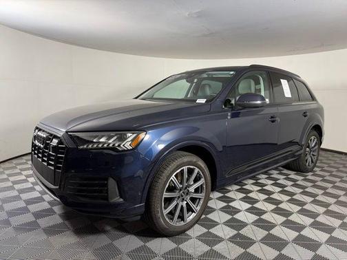 2024 Audi Q7 45 Premium Plus